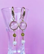 Orecchini Pendenti con Pietra Rosa, Giada verde e Perla Fiume