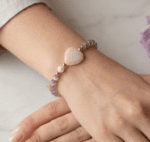 Bracciale con cuore di giada rosa e perla - immagine 4
